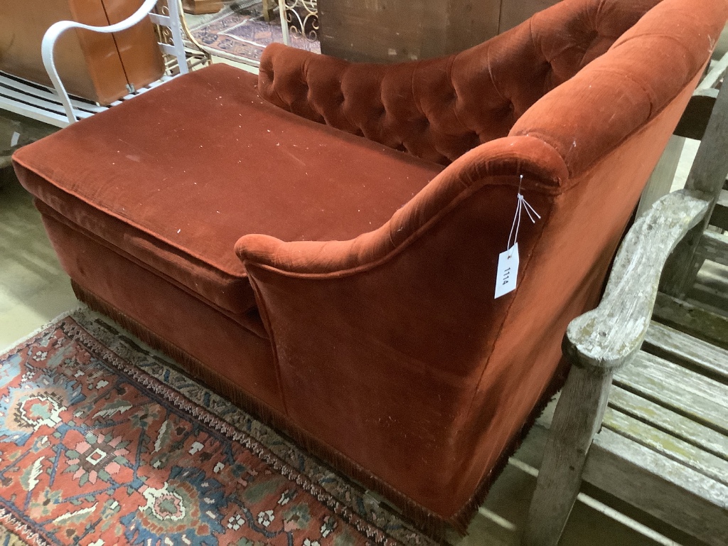 A Victorian style button back upholstered day bed, length 140cm, depth 72cm, height 92cm